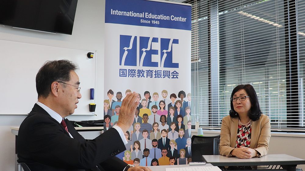 佐藤典子さんと金野洋代表理事